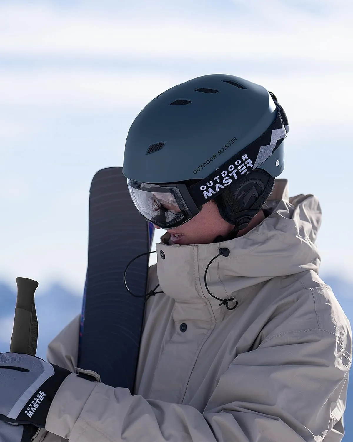 OutdoorMaster Kelvin Ski Helmet - Snowboard Helmet for Men, Women & Youth