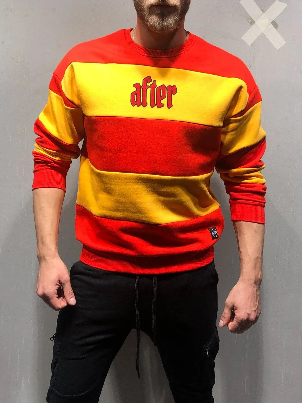 Oversized Sweatshirt Bee Design